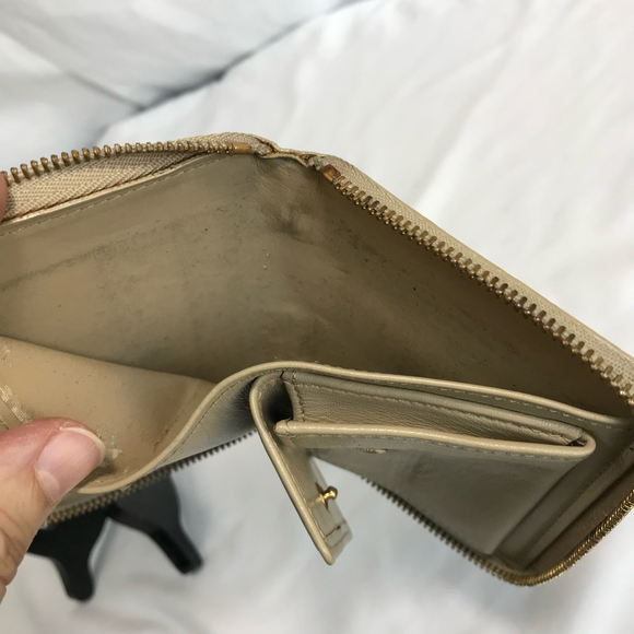 Louis Vuitton Yellow Vernis Patent Leather Bifold Zip Around Wallet - Picture 9 of 11